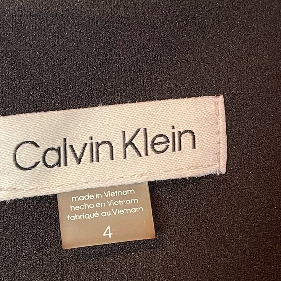 Calvin Klein NWT 3/4 Bell Sleeve Boat Neck Sheath Dress Black Women’s Size 4 - Picture 8 of 10